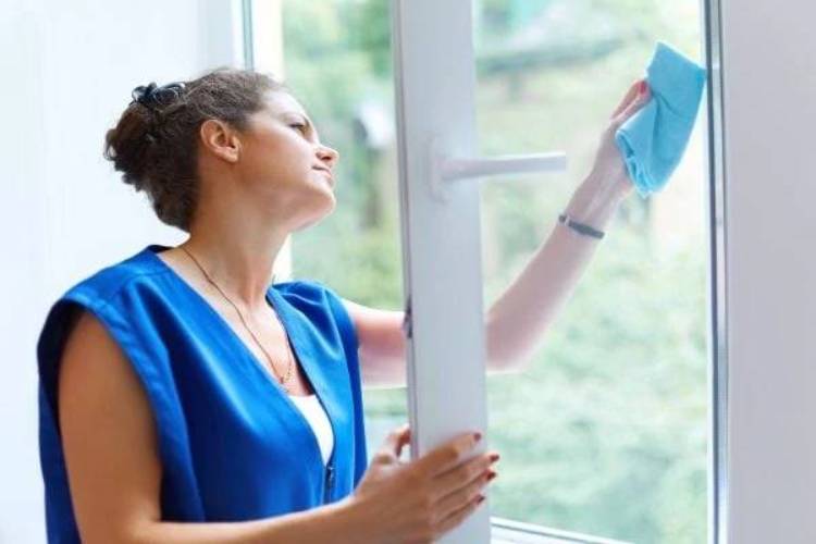 Sparkling Solutions: A Guide to Professional Window Cleaning Companies in Birmingham Sparkling Solutions: A Guide to Professional Window Cleaning Companies in Birmingham